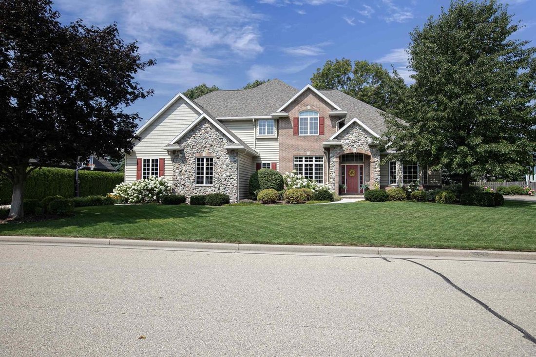 House in Neenah, Wisconsin, United States 1 - 18122594