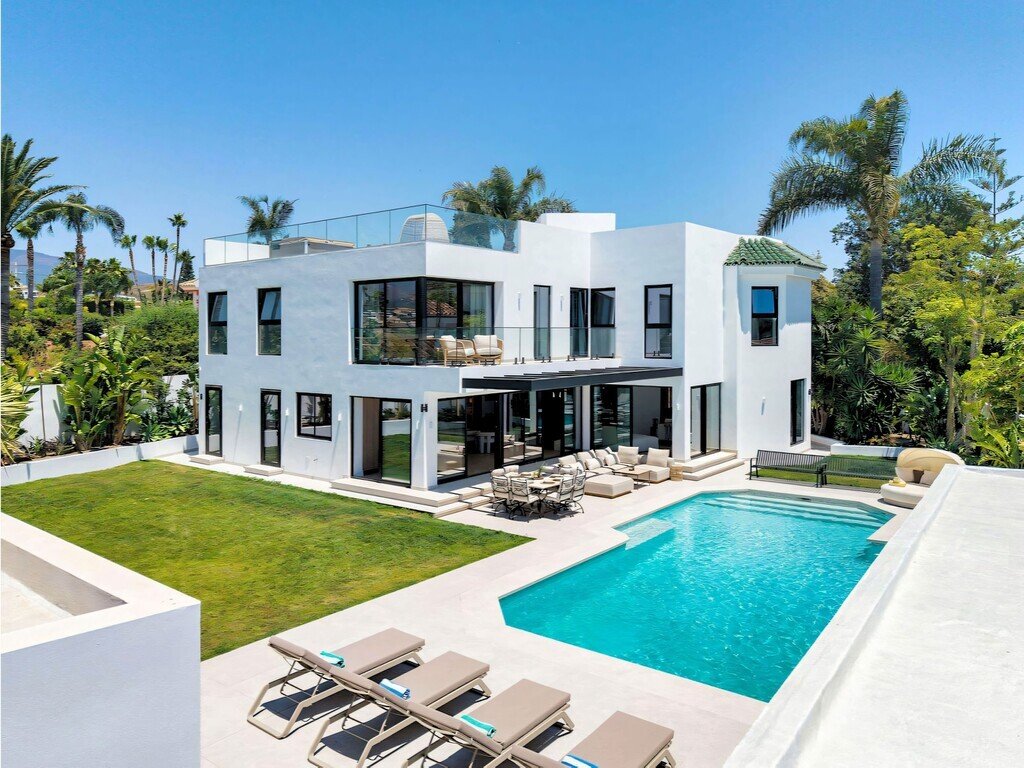 Villa in Bel-Air, Estepona, Andalusia 1 - 18121447