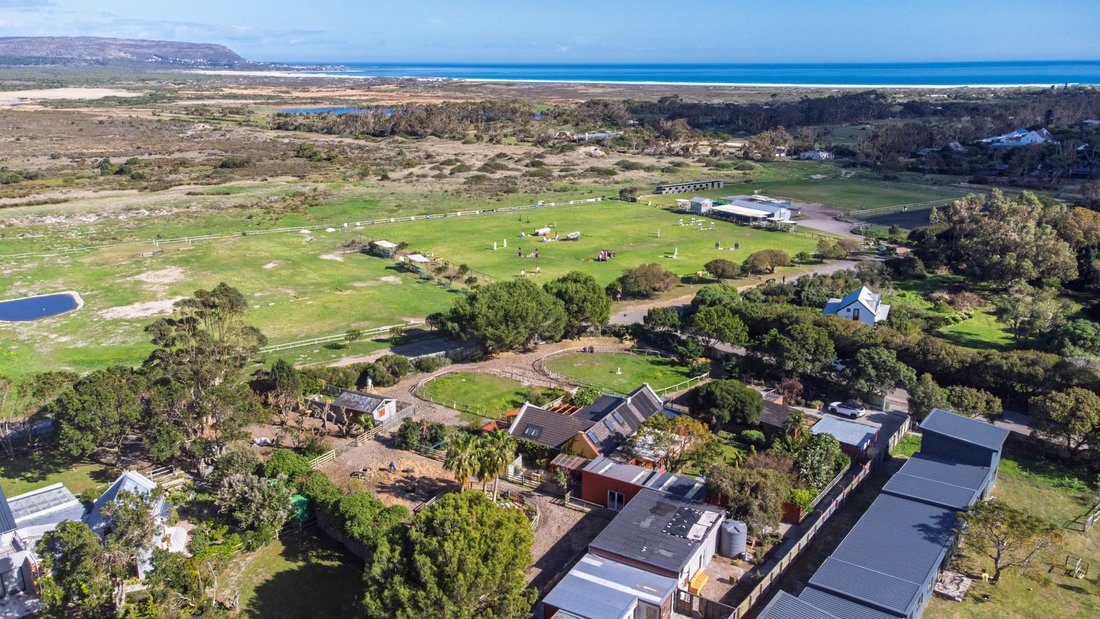 Farm Ranch in Crofters Valley, Cape Town, Western Cape 1 - 18120664