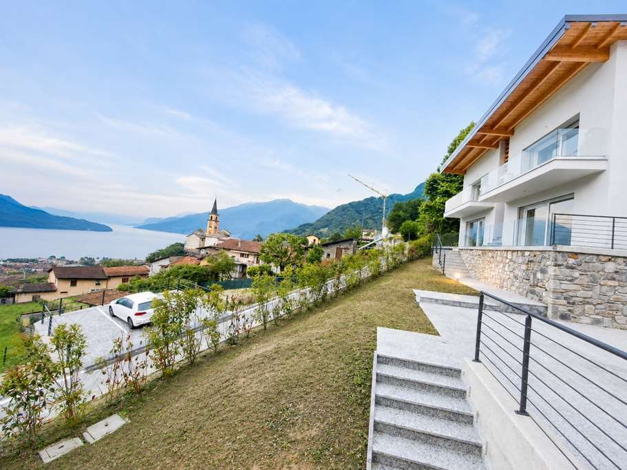 Apartment in Vercana, Lombardy, Italy 1 - 15585932