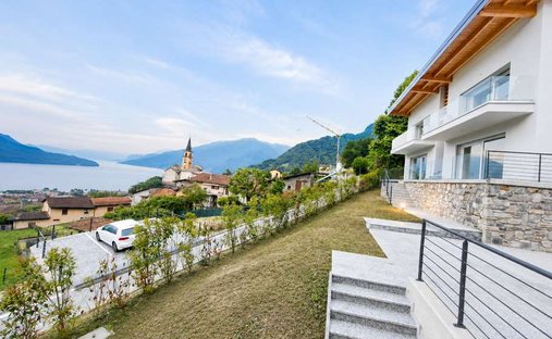 Apartment in Vercana, Lombardy, Italy 1