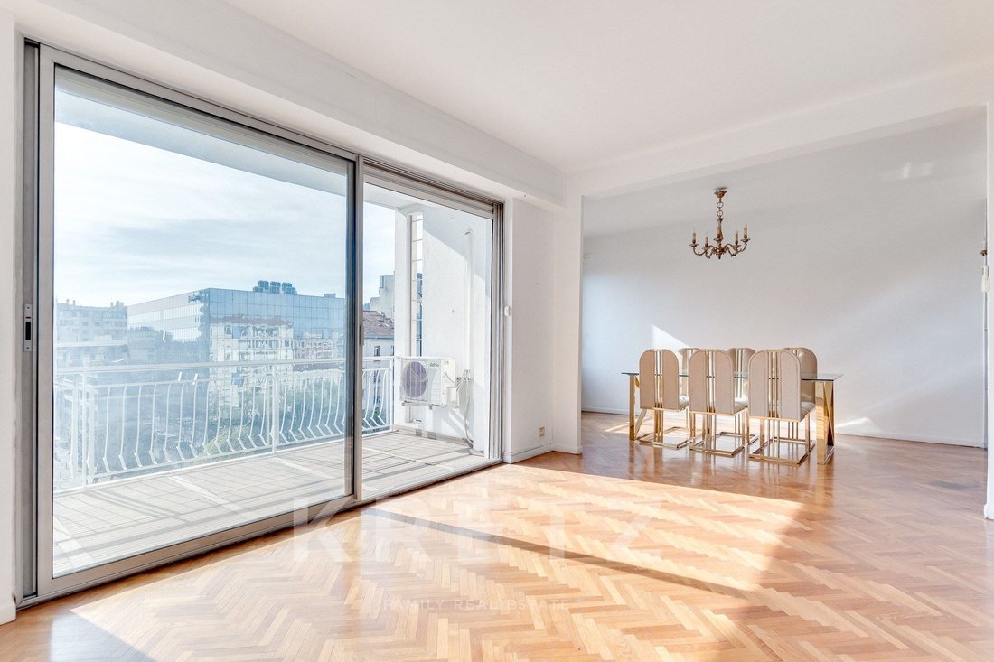 Apartment in Saint Giniez, 8e Arrondissement, Marseille 2 - 18120122