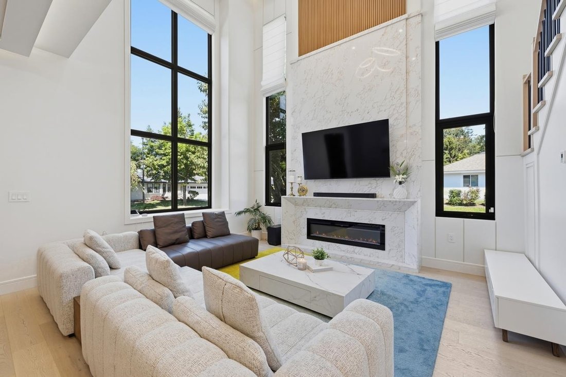 House in Surrey, British Columbia, Canada 5 - 18123653