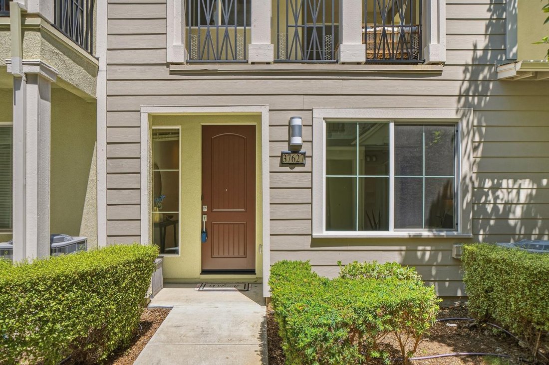 Townhouse in Newark, California, United States 3 - 18121634