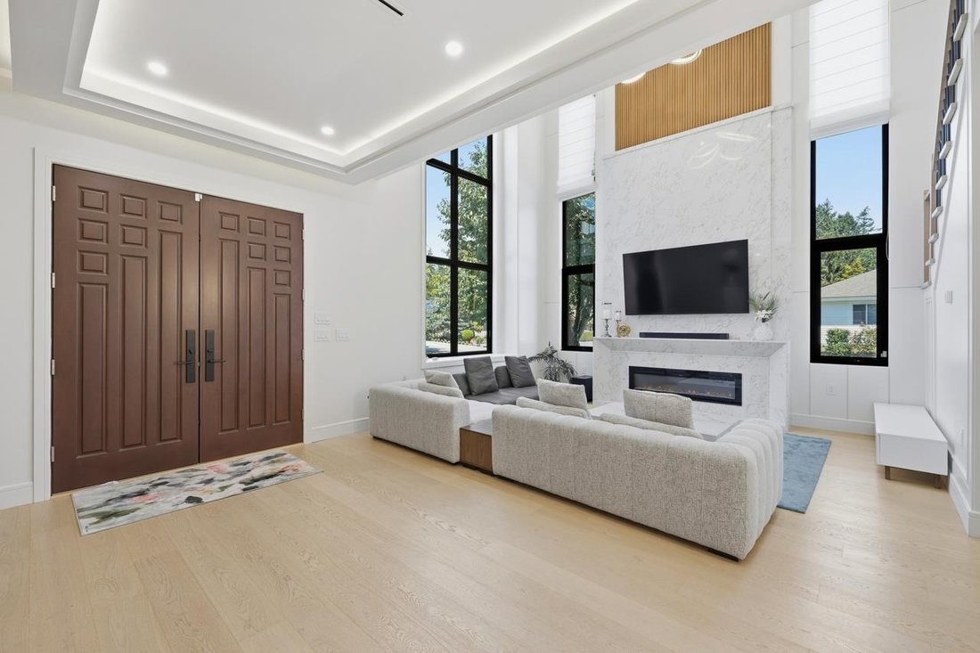 House in Surrey, British Columbia, Canada 3 - 18123653