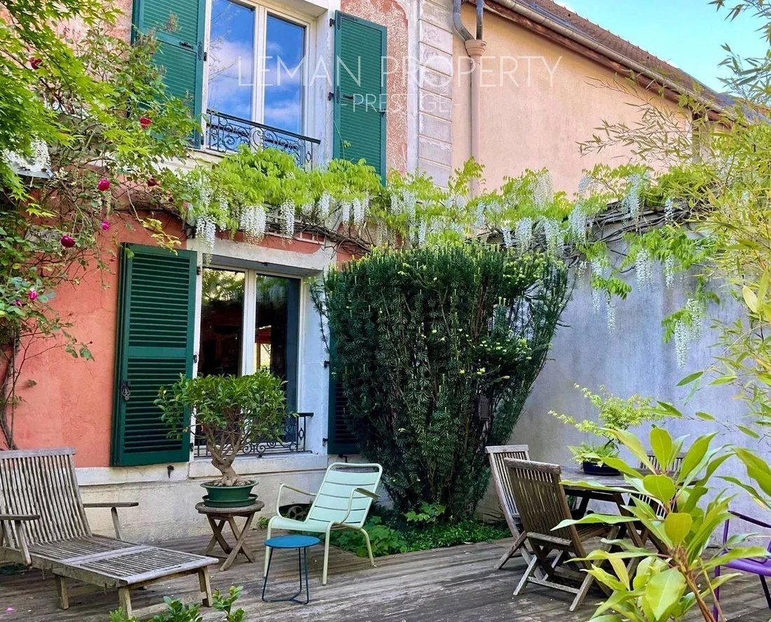 Townhouse in Mairie-Champs Fous-Morangis, Chilly-Mazarin, France 2 - 18119797