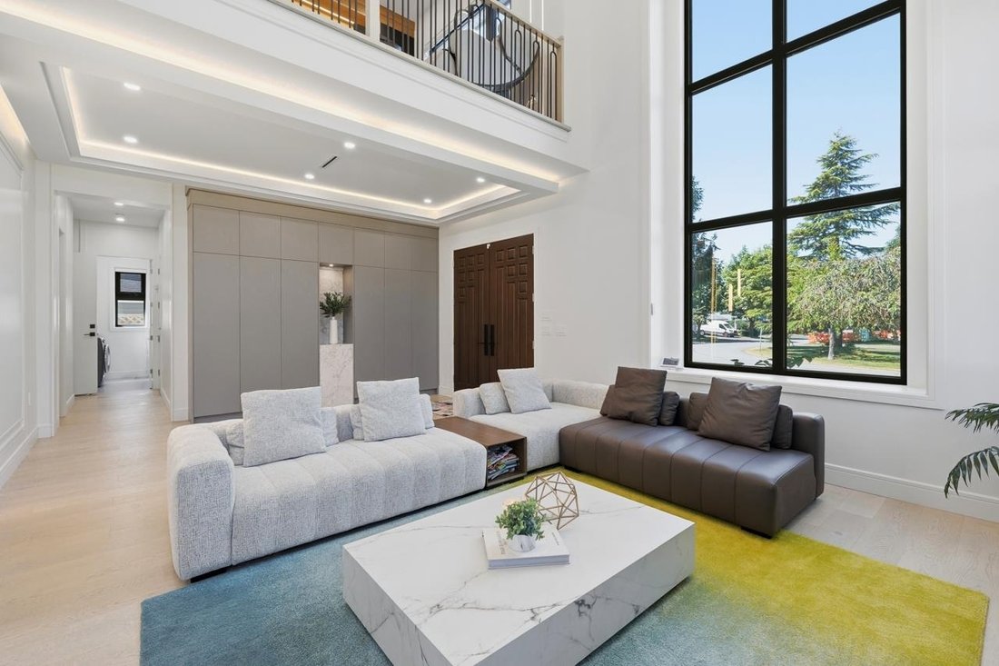 House in Surrey, British Columbia, Canada 4 - 18123653