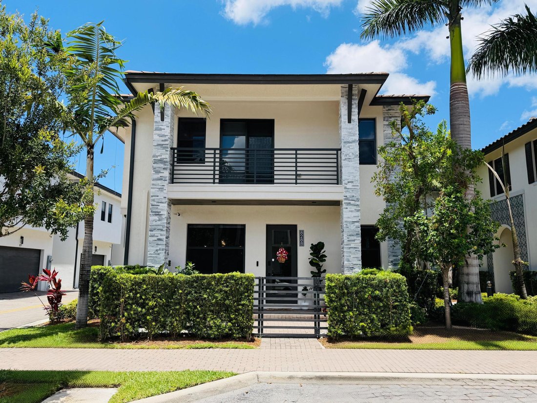 House in Miami Springs, Florida, United States 1 - 18119035