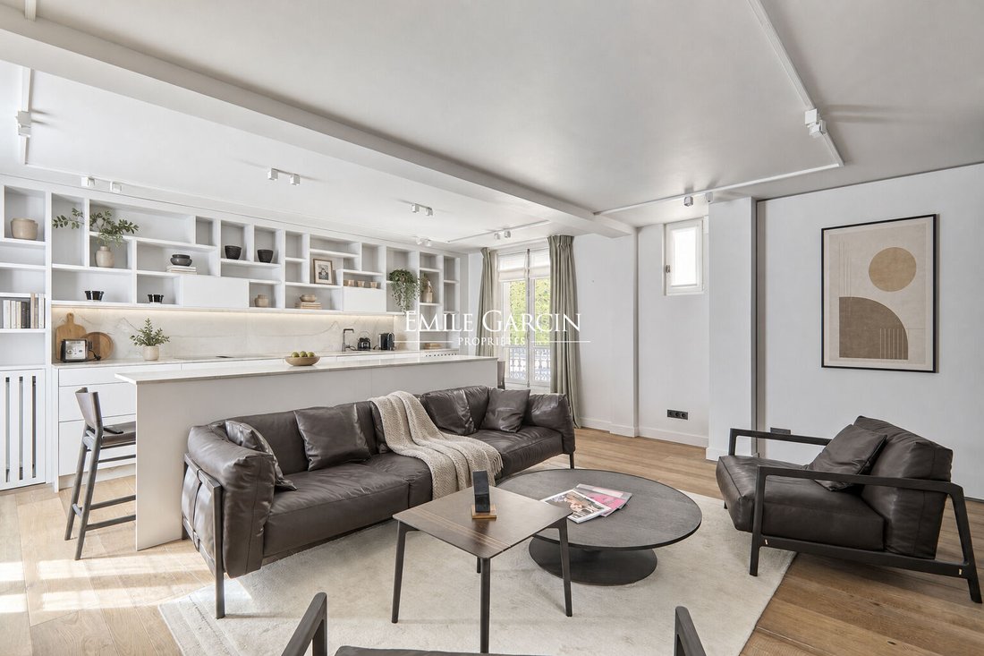 Apartment in Invalides, Paris 7e Arrondissement, Paris 2 - 18123980