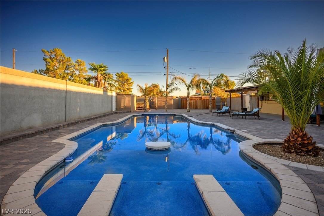 House in Las Vegas, Nevada, United States 3 - 18121493
