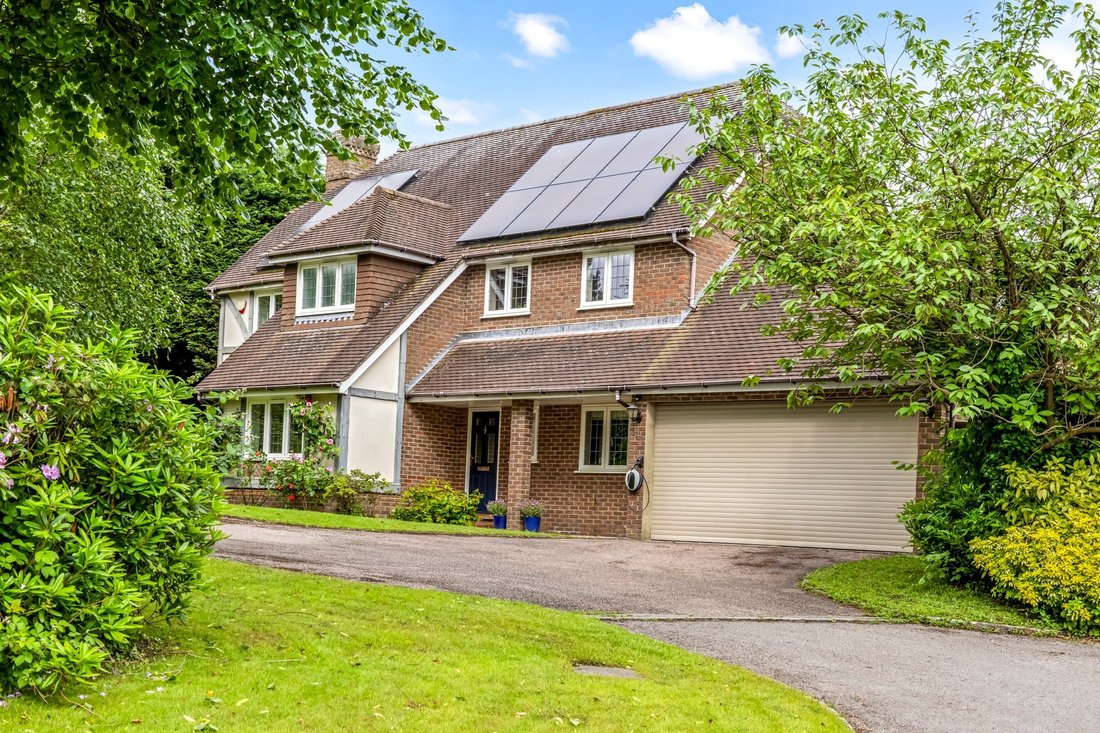 House in Storrington, England 1 - 18119829