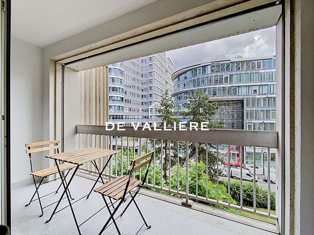 Apartment in La Plaine des Sablons, Neuilly-sur-Seine, France 1 - 17357190