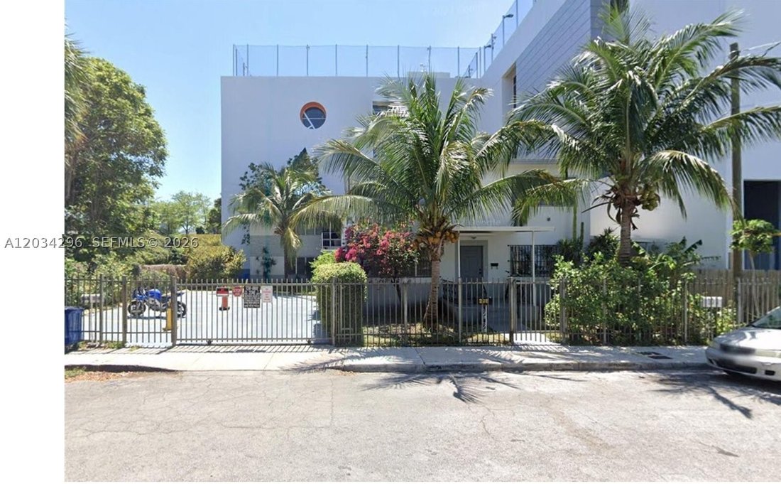 Miami, Florida, United States 3 - 18122987