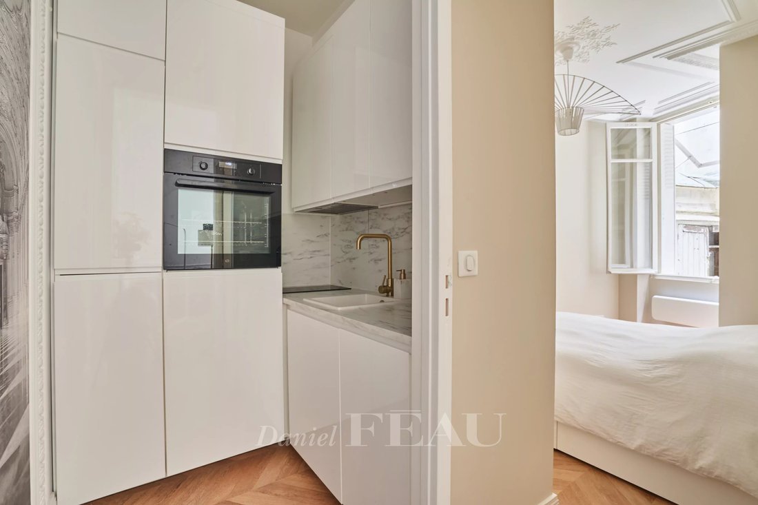 Apartment in Gros Caillou, Paris 7e Arrondissement, Paris 4 - 18123714