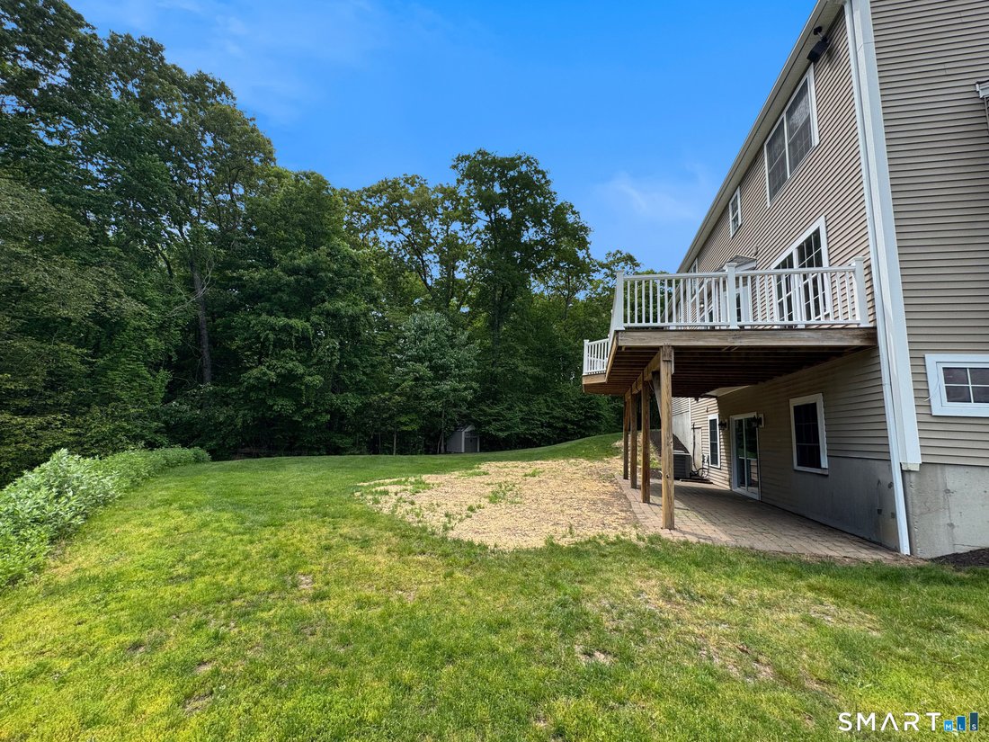 Condo in Monroe, Connecticut, United States 4 - 17999120