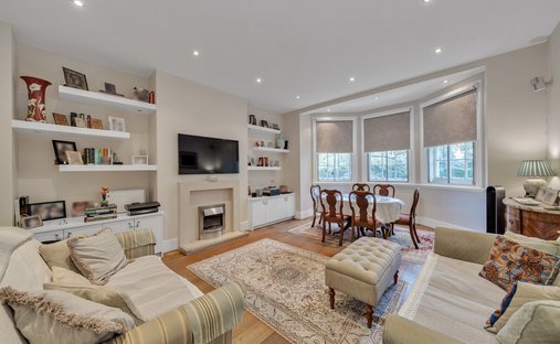 Apartment in St John's Wood, Westminster, England 1
