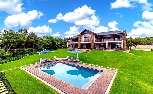 House in Waterfall Equestrian Estate, Gauteng, South Africa 1