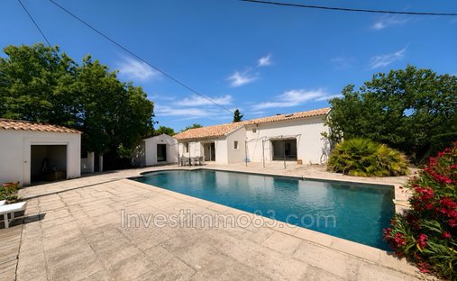 Villa in Greasque, Provence-Alpes-Côte d'Azur, France 1