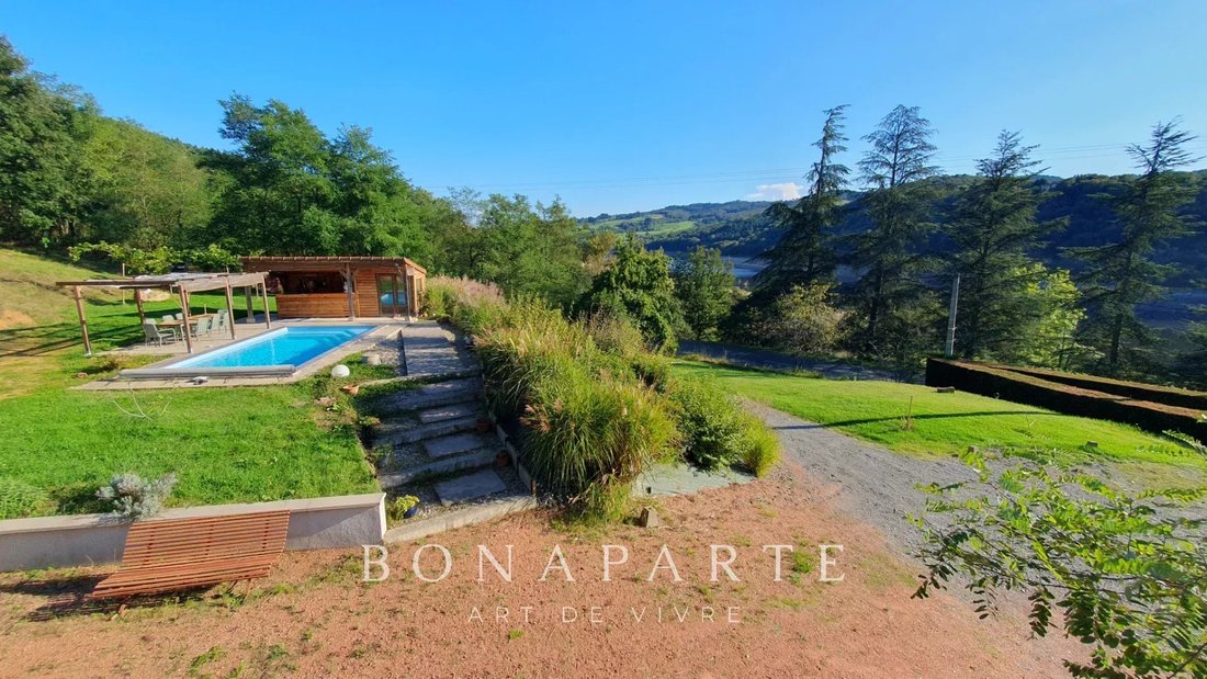 Estate in Roanne, Auvergne-Rhône-Alpes, France 2 - 18120291