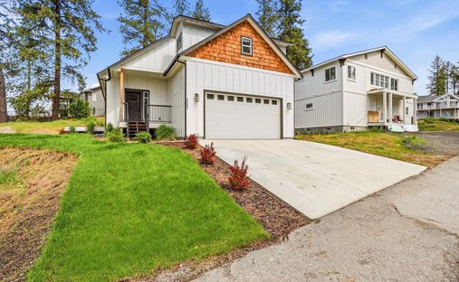 House in Loon Lake, Washington, United States 1