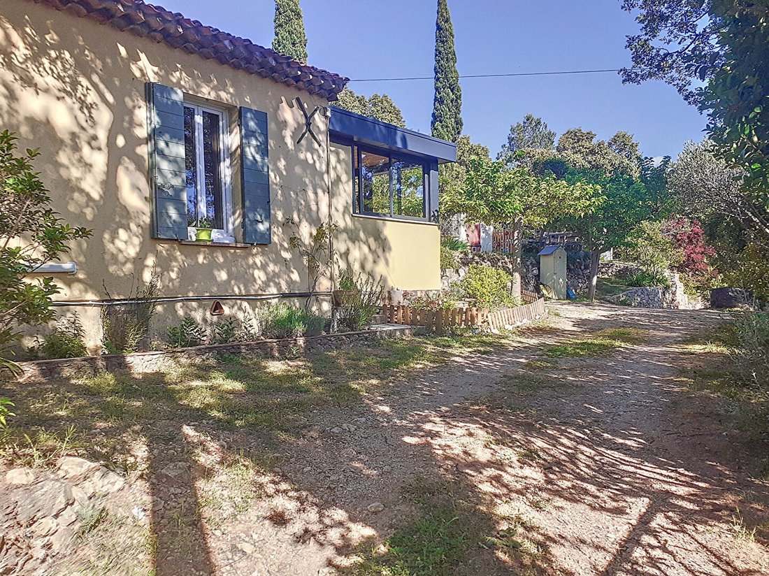 Villa in La Roquebrussanne, Provence-Alpes-Côte d'Azur, France 2 - 18124031