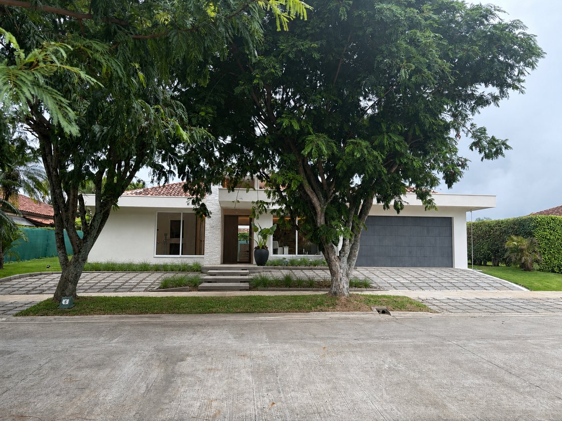 Condo in Pozos, San José Province, Costa Rica 4 - 18123219
