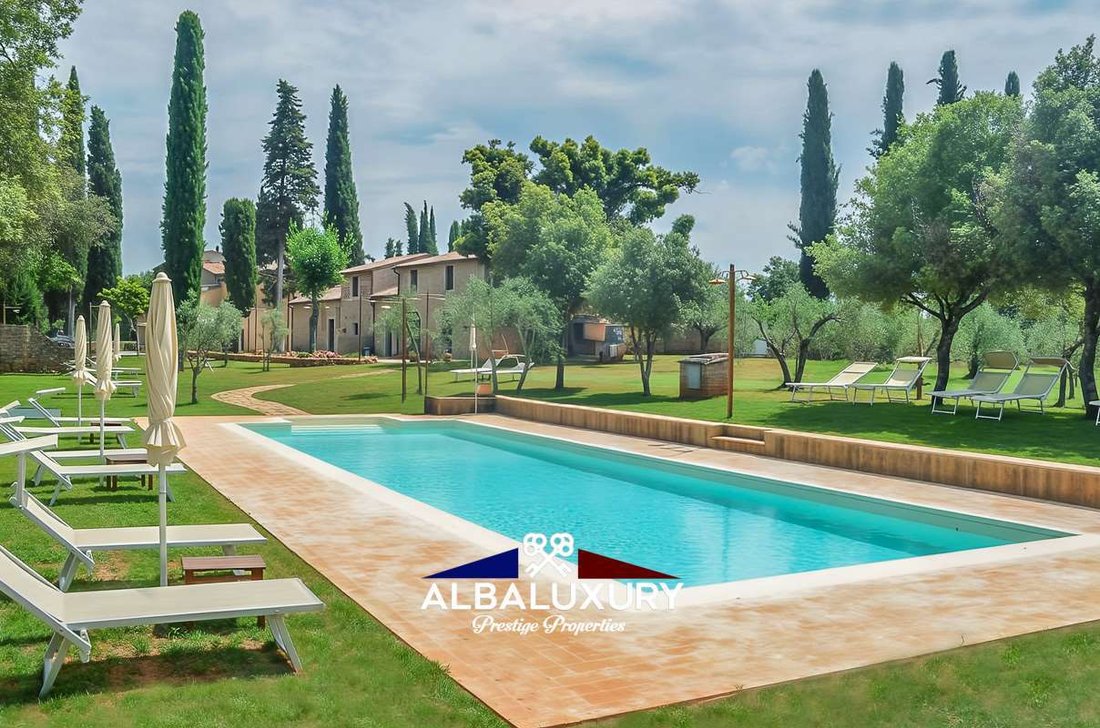 Villa in San Gimignano, Tuscany, Italy 2 - 18122172