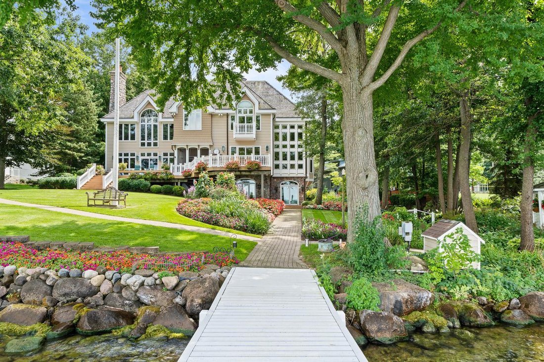 House in Lake Geneva, Wisconsin, United States 1 - 18122613