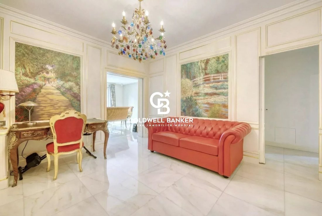 Apartment in Triangle d'Or, Paris 8e Arrondissement, Paris 3 - 17327779