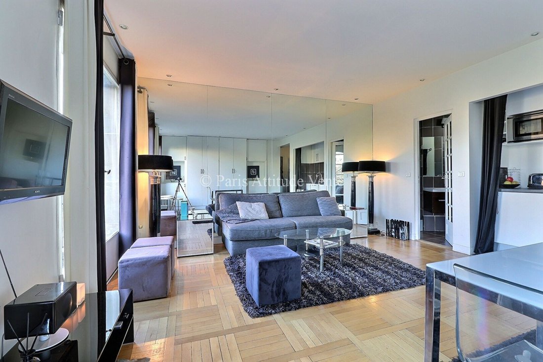 Apartment in Odéon, Paris 6e Arrondissement, Paris 4 - 18122150