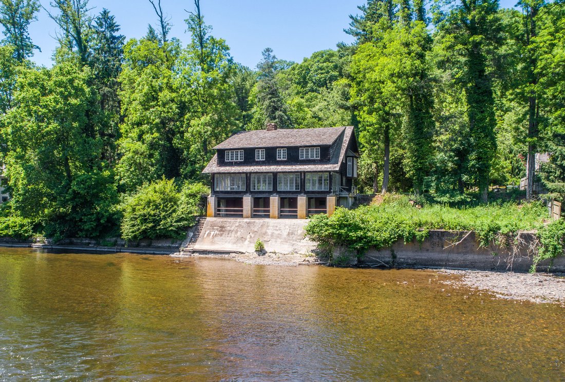 House in Point Pleasant, Pennsylvania, United States 3 - 18121098