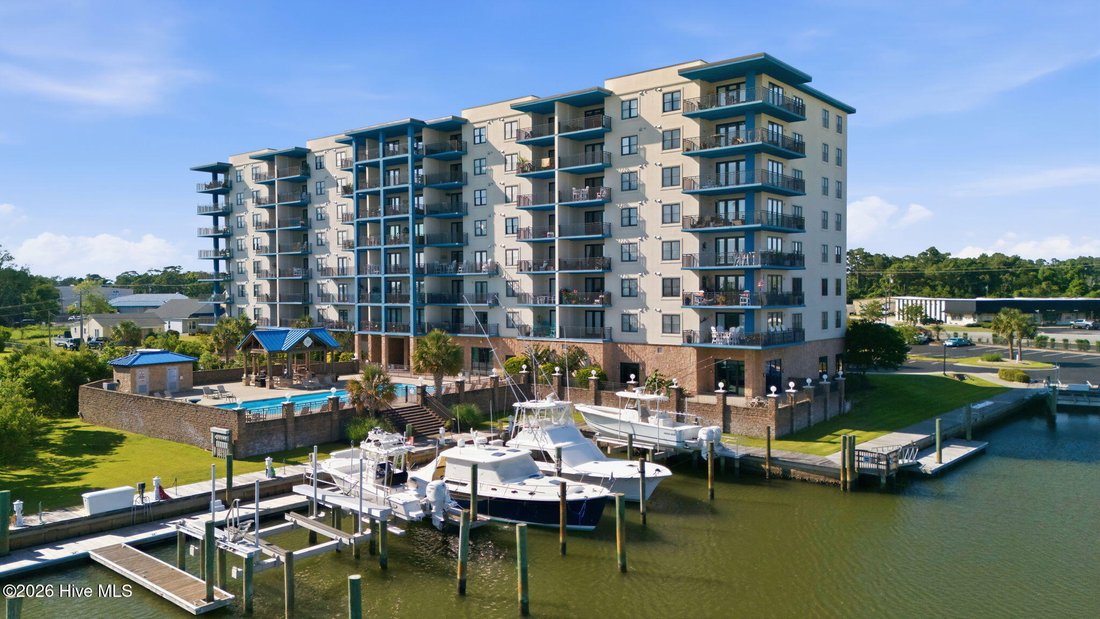 Condo in Morehead City, North Carolina, United States 1 - 18122717