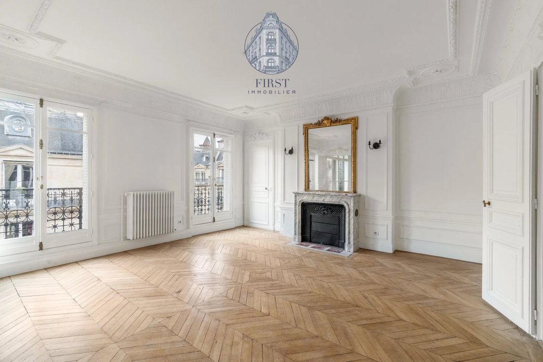Apartment in Triangle d'Or, Paris 8e Arrondissement, Paris 2 - 18120064
