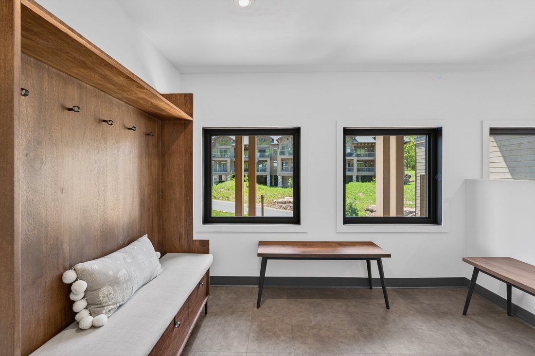 Condo in Mont-Tremblant, Quebec, Canada 5 - 17825115