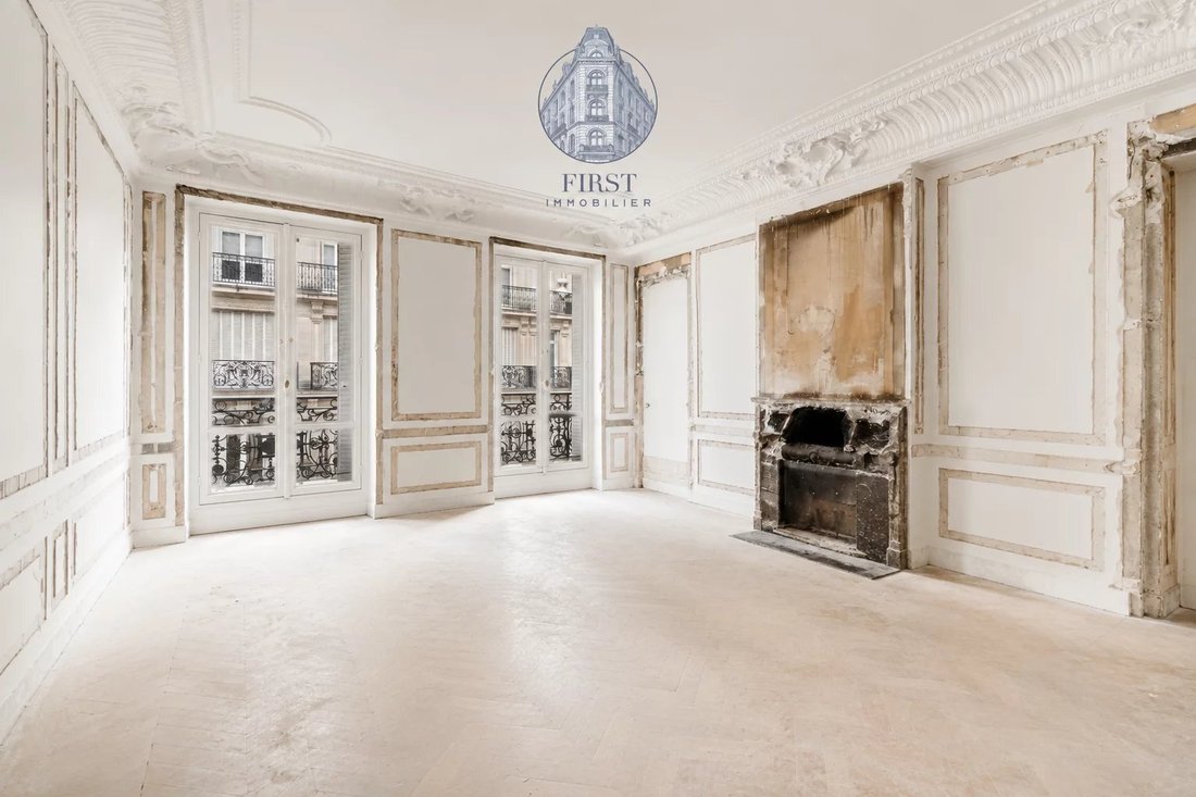 Apartment in Triangle d'Or, Paris 8e Arrondissement, Paris 2 - 18120060