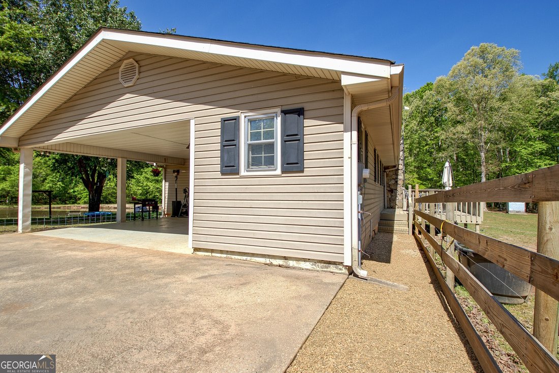 House in Senoia, Georgia, United States 1 - 18123386