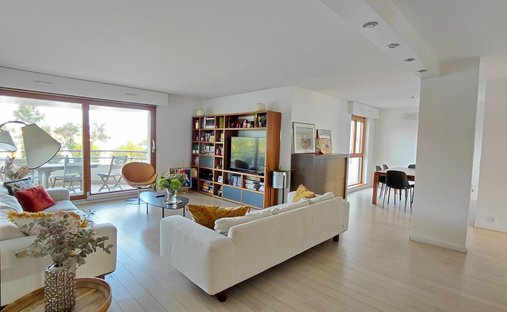 Apartment in Centre Ville-Commerce, Enghien-les-Bains, France 1