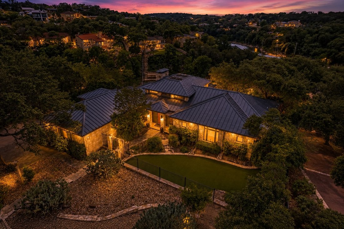 House in The Hills, Texas, United States 2 - 17750368