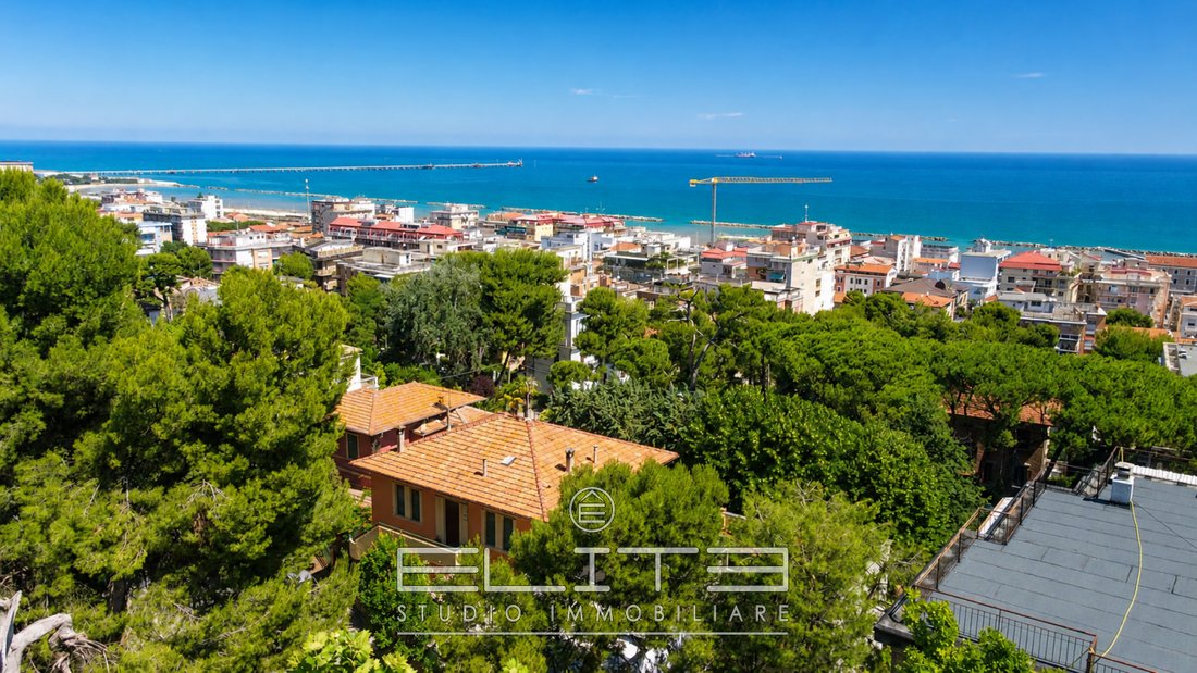 Villa in Falconara Alta, Falconara Marittima, Marche 4 - 18124055