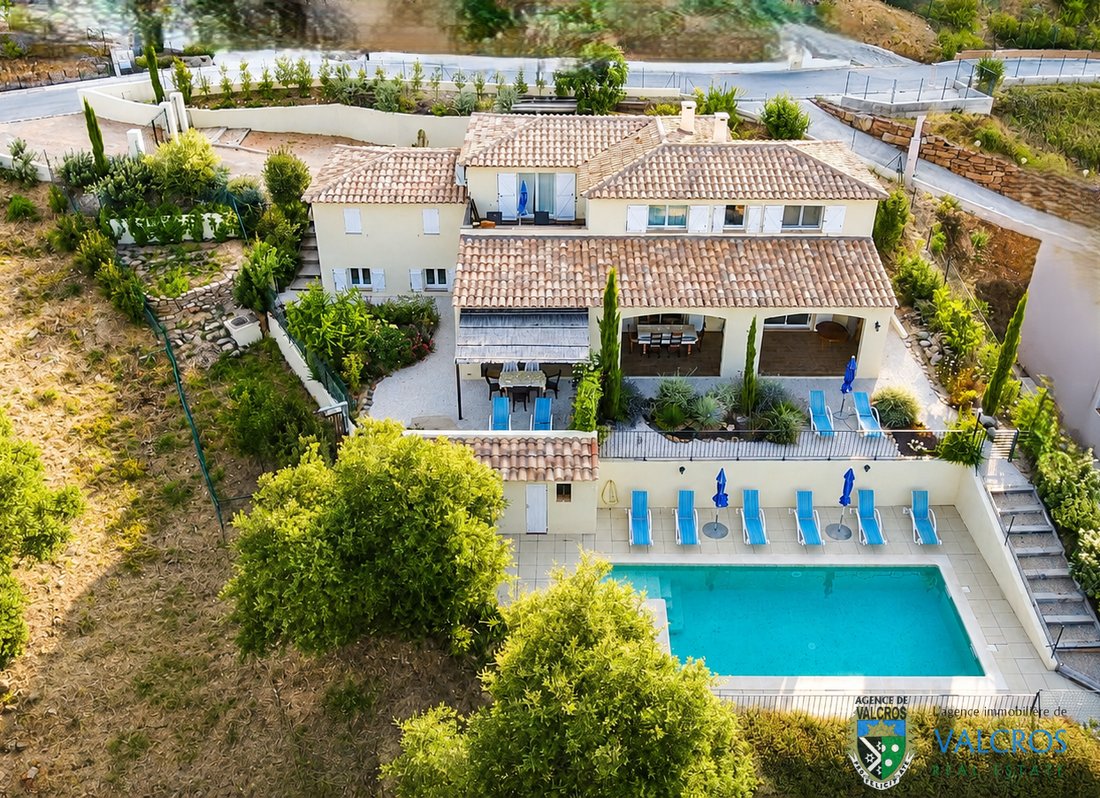 Villa in La Londe-les-Maures, Provence-Alpes-Côte d'Azur, France 1 - 18026498