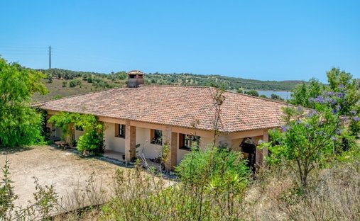 Villa in Mexilhoeira Grande, Algarve, Portugal 1