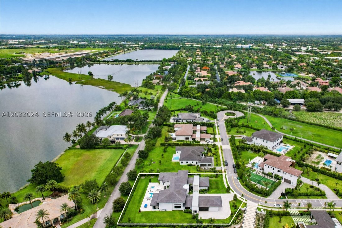 House in Davie, Florida, United States 4 - 18122941
