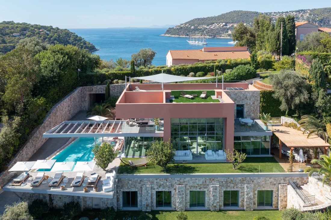 Villa in Saint-Jean-Cap-Ferrat, Provence-Alpes-Côte d'Azur, France 2 - 18119745