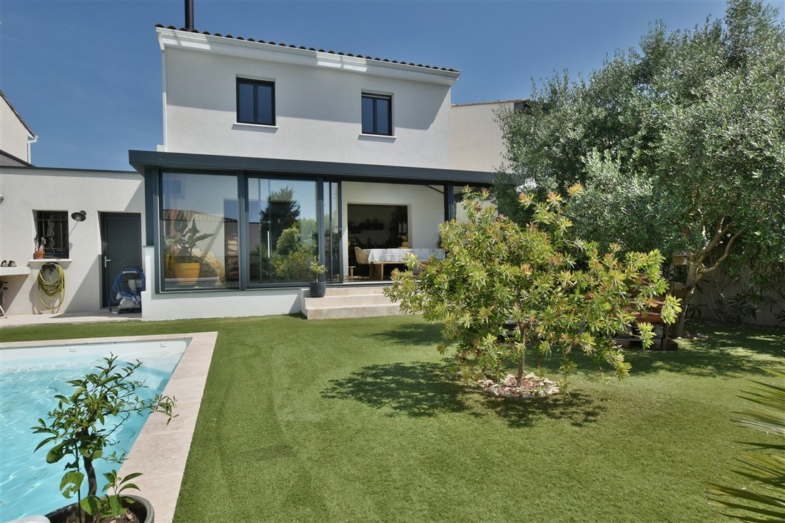 Villa in Calvisson, Occitania, France 1 - 18122345