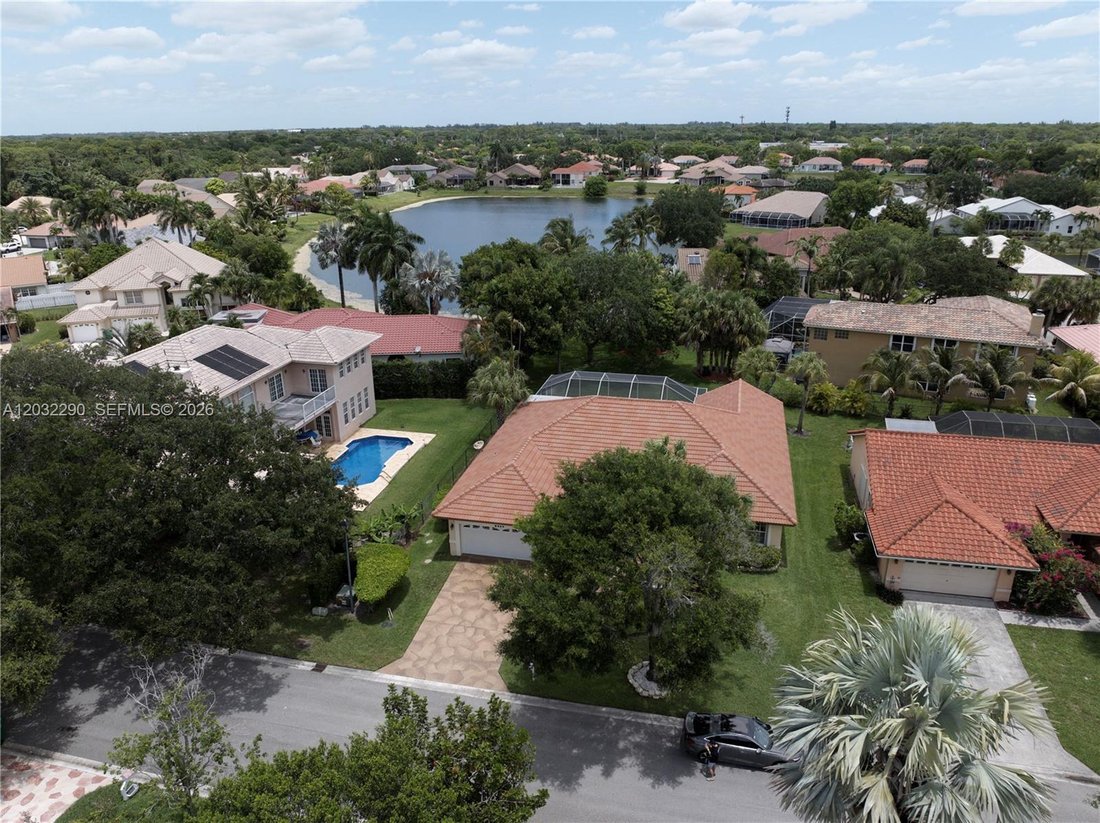 House in Coral Springs, Florida, United States 2 - 18120001