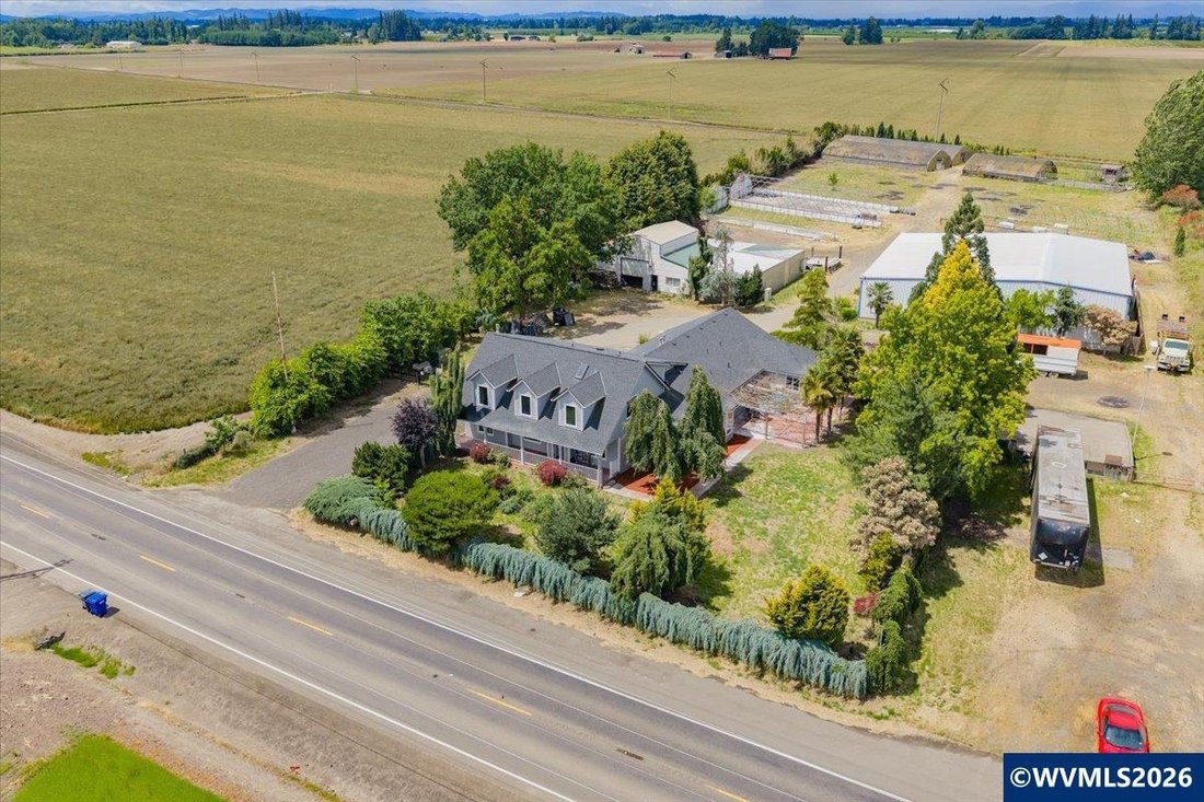 House in Aurora, Oregon, United States 1 - 18123305
