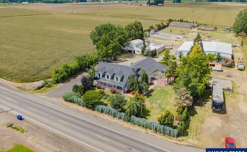 House in Aurora, Oregon, United States 1