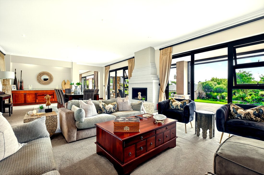 House in Waterfall Equestrian Estate, Gauteng, South Africa 5 - 18010351