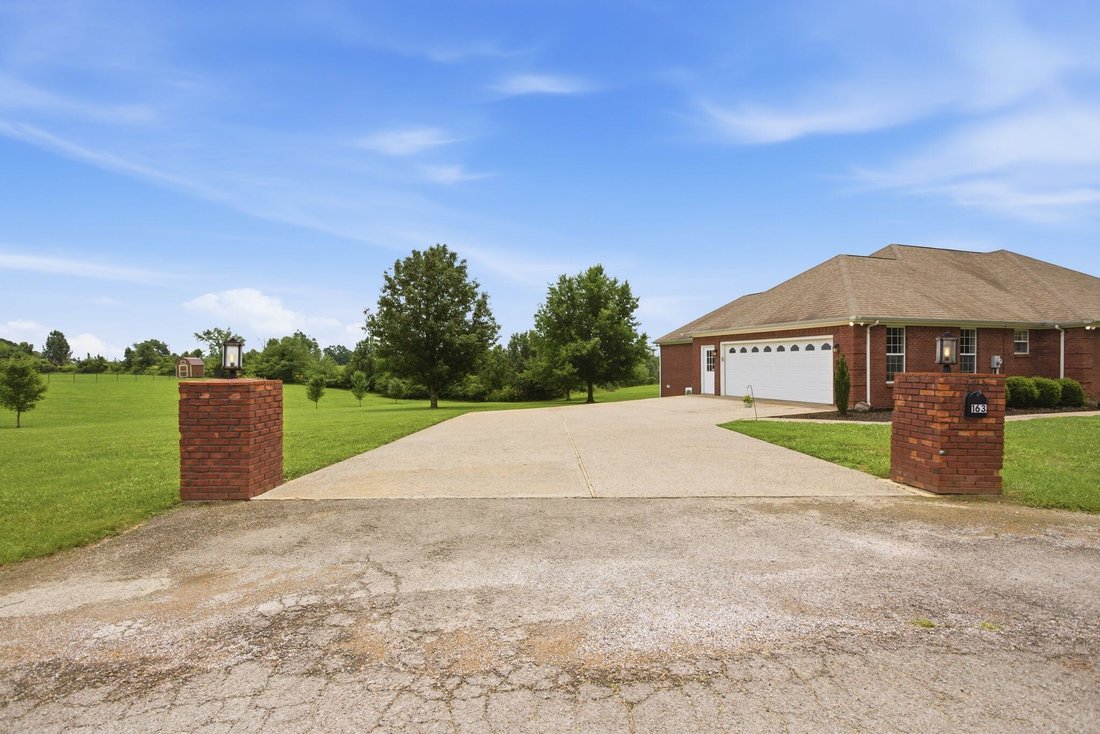 House in Hohenwald, Tennessee, United States 3 - 18122881
