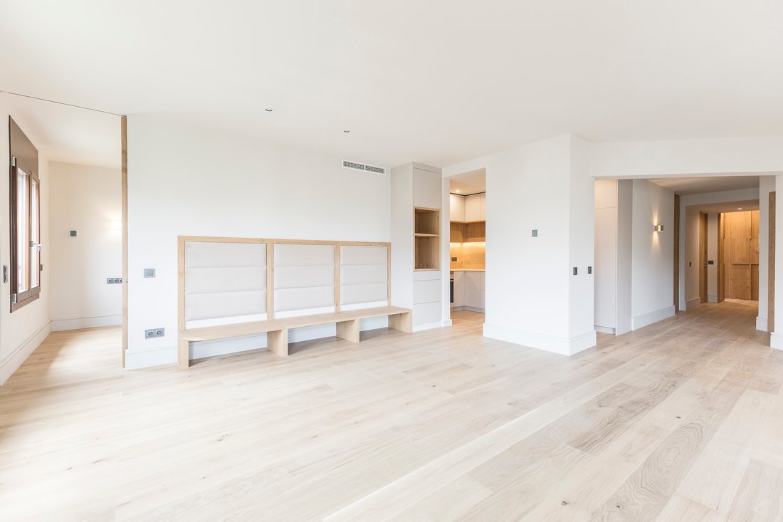 Apartment in Eixample, Barcelona, Spain 3 - 17136040